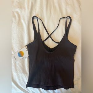 NWT Vuori rib crop tank
